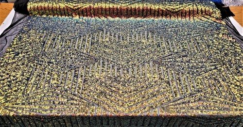 Schillernder Lavendel geometrischer Paillettenstoff Netz 2-Wege Stretch BombShell Pailletten - Bild 4 von 10