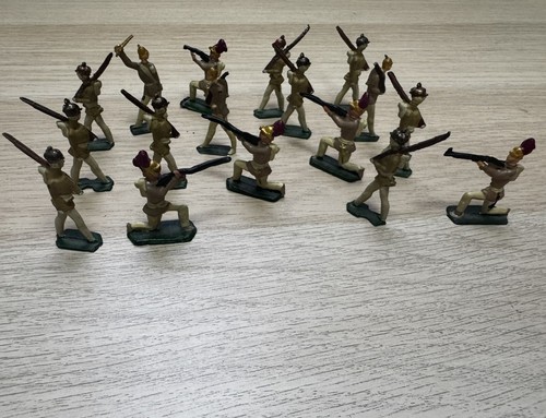 17 - Vintage Small Lead Toy Soldiers - Homecast - Picture 2 of 12
