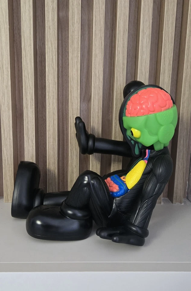 Figura Vinilo KAWS OriginalFake Resting Place Disected Companion Negra 2013 Foto 3 de 4