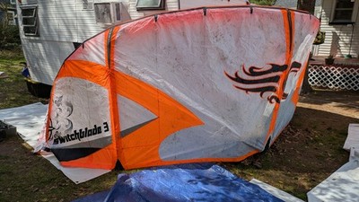 Pre-owned Cabrinha Switchblade3 (7M)  WINDSURFING SAIL w/ CONTROL BAR
