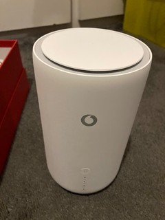 Mobile 5G Router Wi Fi 6 Unlocked Vodafone Gigacube Router TCL HH500V