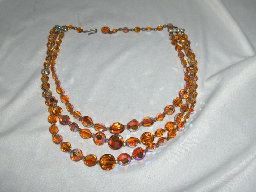 2 Gorgeous Vintage Aurora Borealis 3-Strand Necklaces 15" Gold & 16" Clear & Pin - Picture 4 of 7