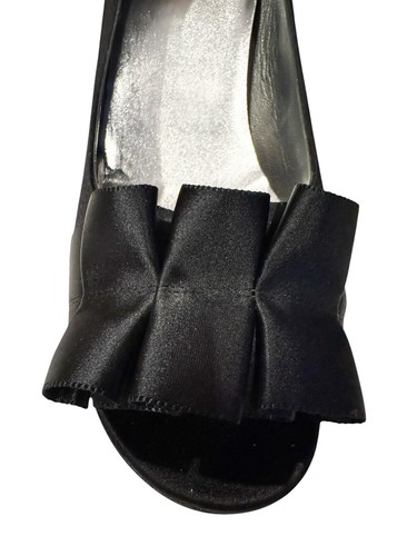 Stuart Weitzman Gigiritz Peep Toe Pumps Sz 9W Black Satin Heels Ruffled Ribbon - Picture 4 of 10