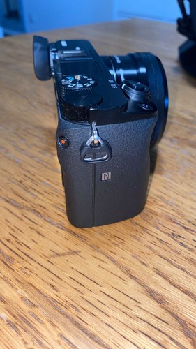 Sony Alpha a6000 con custodia inclusa - Foto 3 di 6