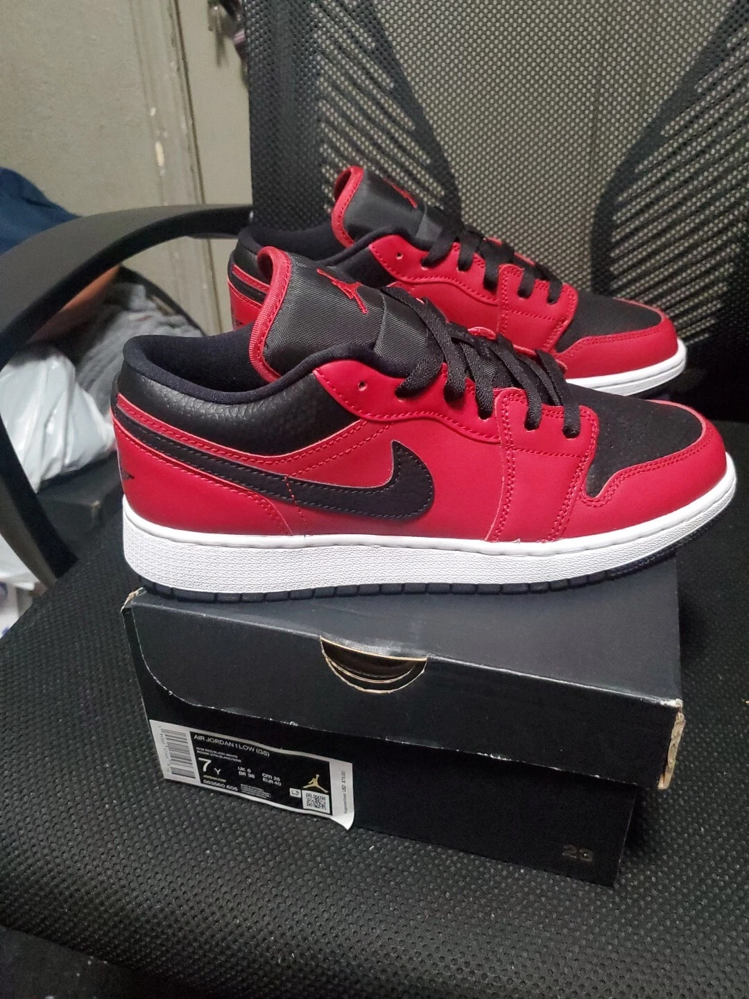Taglia 7y (GS) Jordan 1 Low Reverse Bred 553560 605