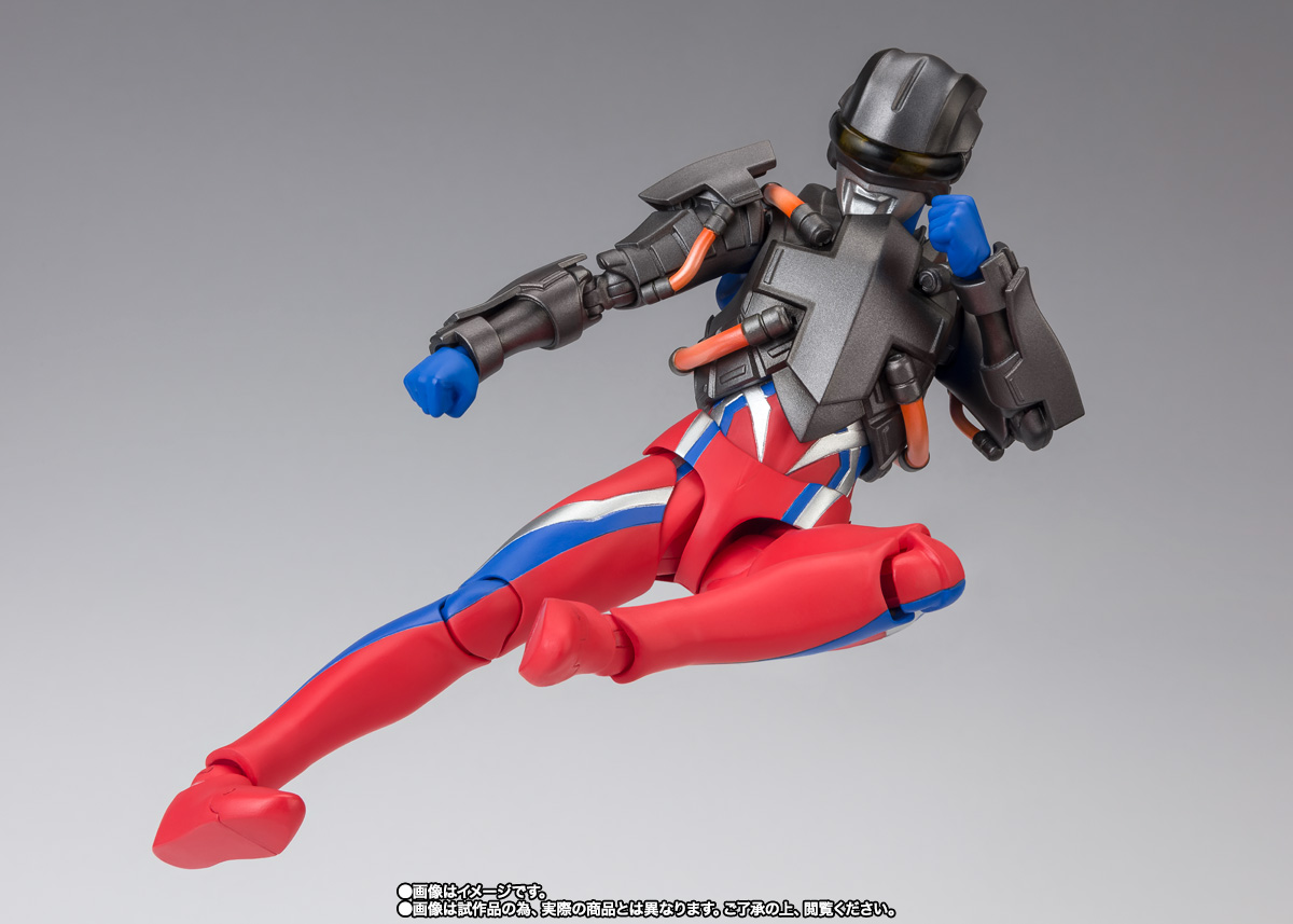 Bandai S.H.Figuarts Ultraman Zero Tector Gear Action Figure 6 inch