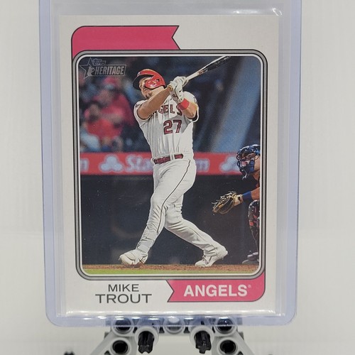 2023 Topps Heritage Mike Trout Error Variant Card No Position Los