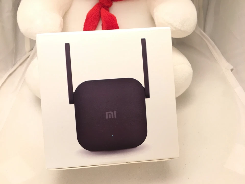 Xiaomi Mi WiFi Repeater Pro Wireless Network Signal Booster Extender 300Mpbs - Image 2 of 4