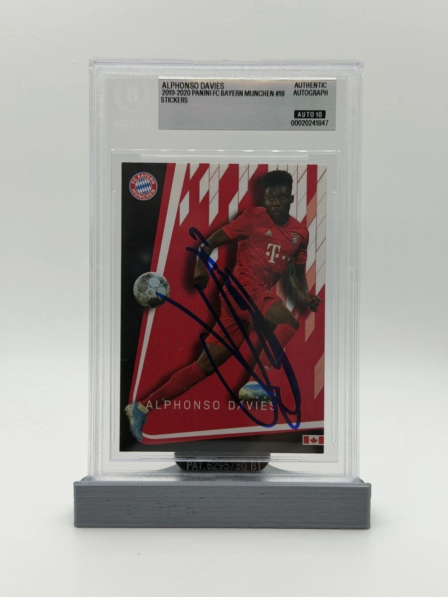 Bayern Munich Soccer Original Autographed Sports Trading Cards