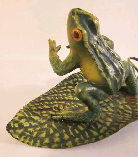 Vintage Frog On Leaf Metal Green Petites Choses Open Arms Vintage USA Figurine - Picture 10 of 20