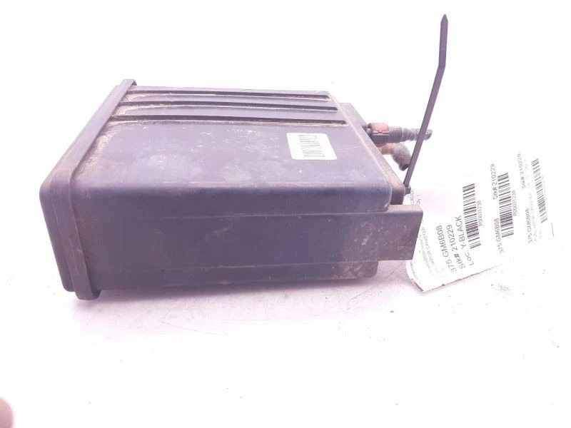Bote de vapor de combustible de 6,2 L para Cadillac Escalade 15109431 2008 Foto 4 de 4