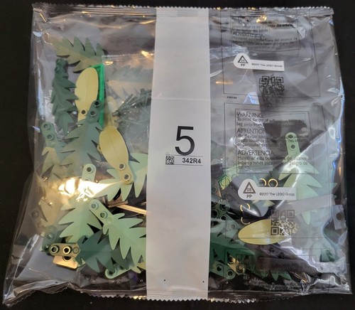 LEGO Open Box (10340) Icons Wreath Botanical Collection 1194 pcs Read - Picture 9 of 13