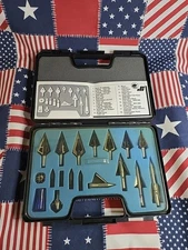 RARE FRED BEAR ARCHERY BROADHEAD FISHPOINT DISPLAY HARD CASE STORE FRONT DISPLAY