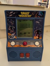 SPACE INVADERS Mini Handheld Arcade Cabinet Classic Video Game TESTED
