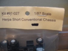 HO 1/87 CUSTOM 3 AXLE TRACTOR  CHASSIS 97027 HERPA SHORT CONV