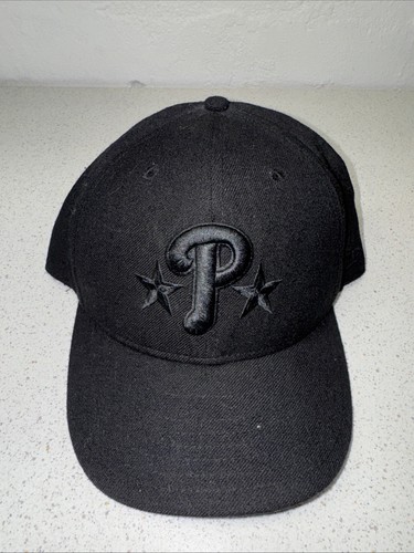 Phillies fitted hat 7 3/4 - All Black. New Era. Genuine.