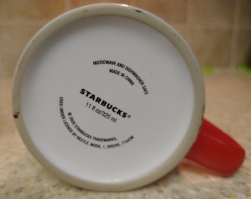2020 STARBUCKS HOLIDAY COFFEE MUG HOLLY BERRY SNOWFLAKE 11 OZ. - Picture 2 of 4