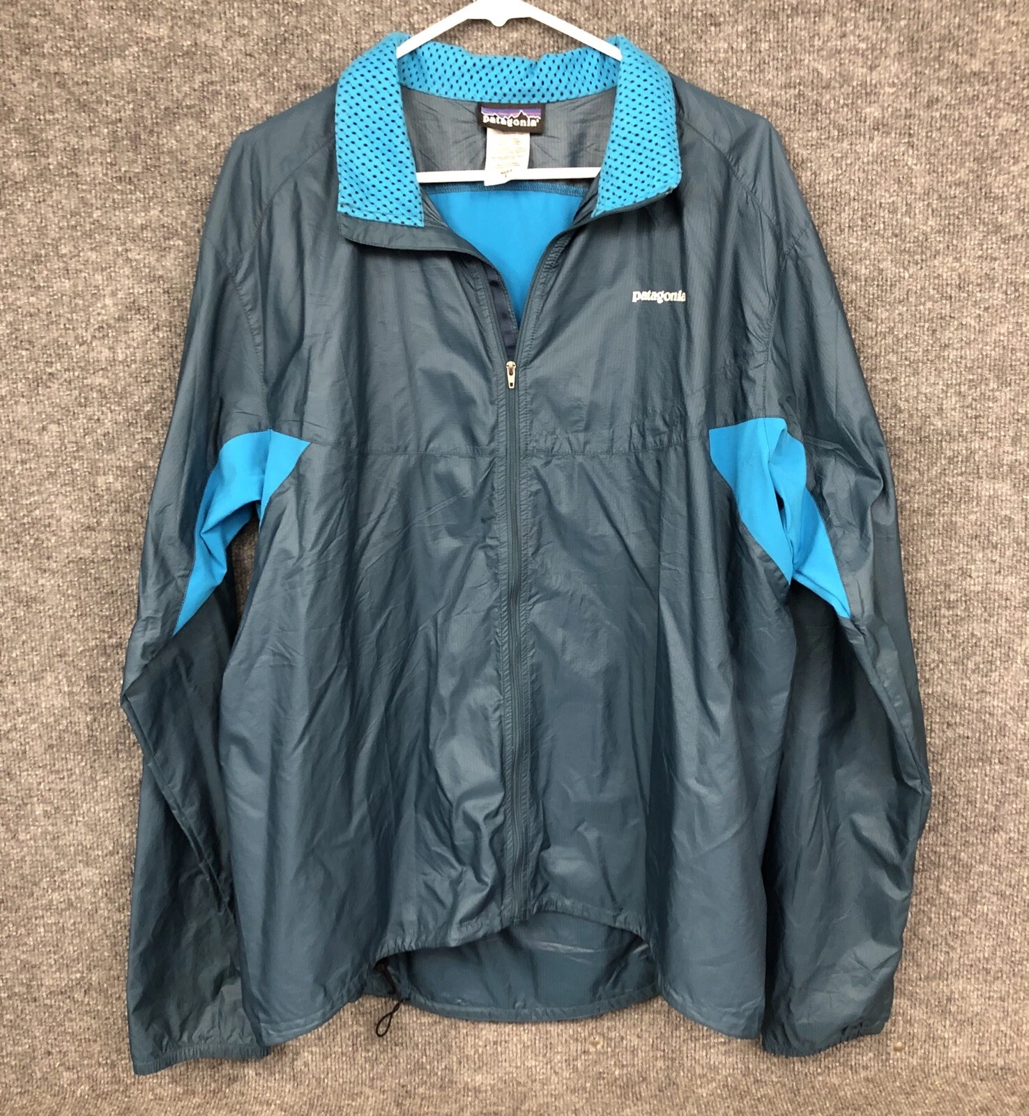 Patagonia Mens Sz Large Blue Lightweight Windbreaker Packable Zip Jacket *Mint*