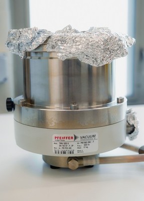 Pfeiffer Vacuum TMU 520 U Model Number PM P02 433 Untested