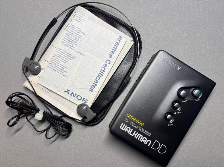 SONY WALKMAN WM-DD11 カセットプレーヤー DD ジャンク 1pcs Sony WM-DD11 cassette Walkman Set | eBay