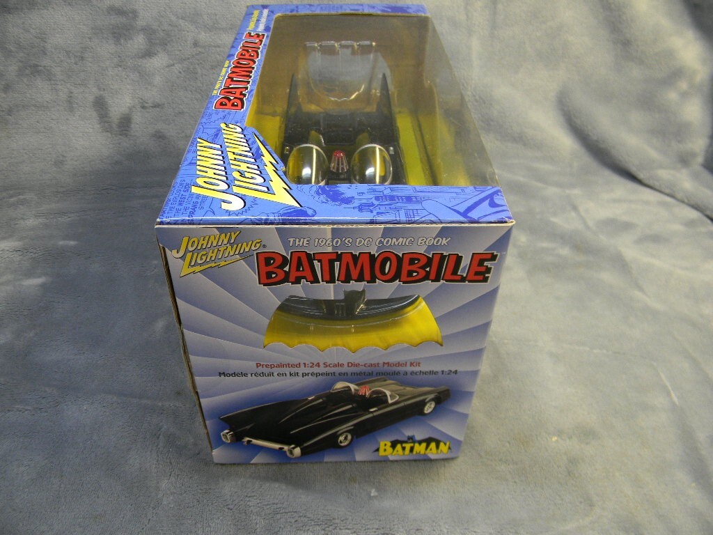 1/24 SCALE 1960'S DC COMICS BATMOBILE BLACK JOHNNY LIGHTNING