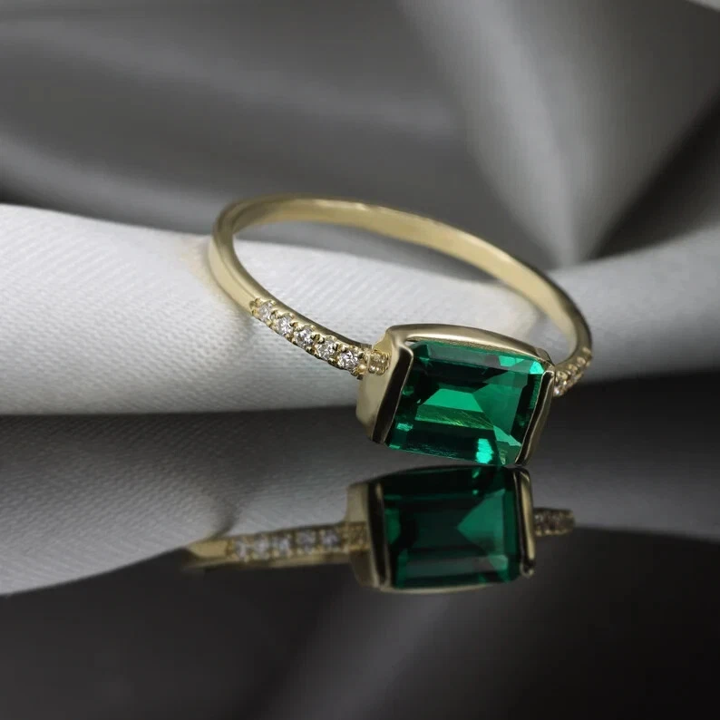 Best emerald store ring designs