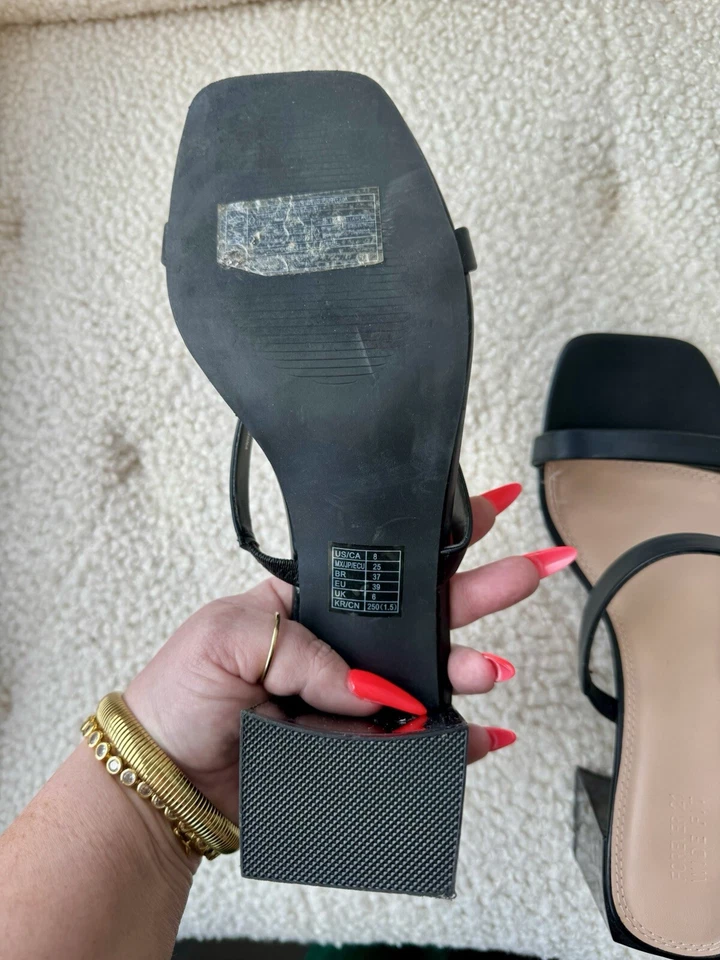 Sandalia Forever 21 negra punta cuadrada con tiras tacón bloque talla 8 Foto 4 de 4