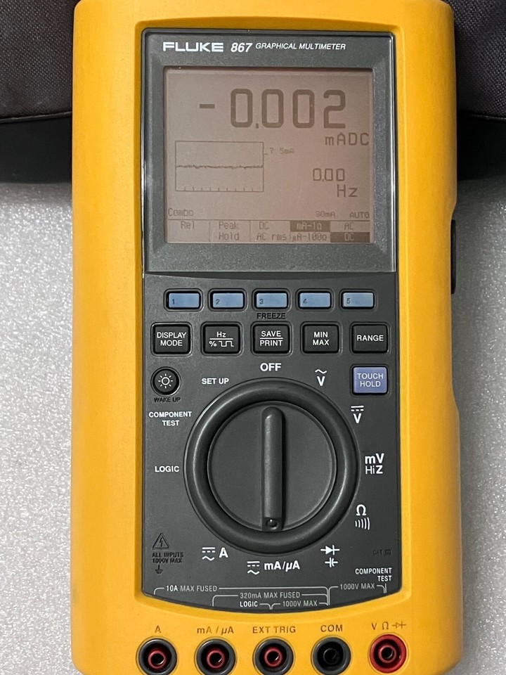 Nice Fluke 867 graphical DMM/multimeter with BE860 battery elimitator ...