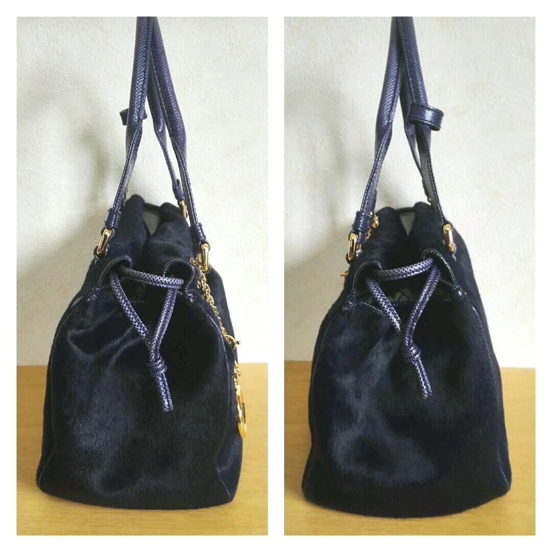 Borsa a mano Loewe Harako Navy con ciondolo borsa donna usata dal Giappone