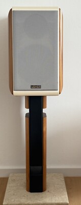 USHER COMPASS X-718 Lautsprecher inkl. Ständer High End