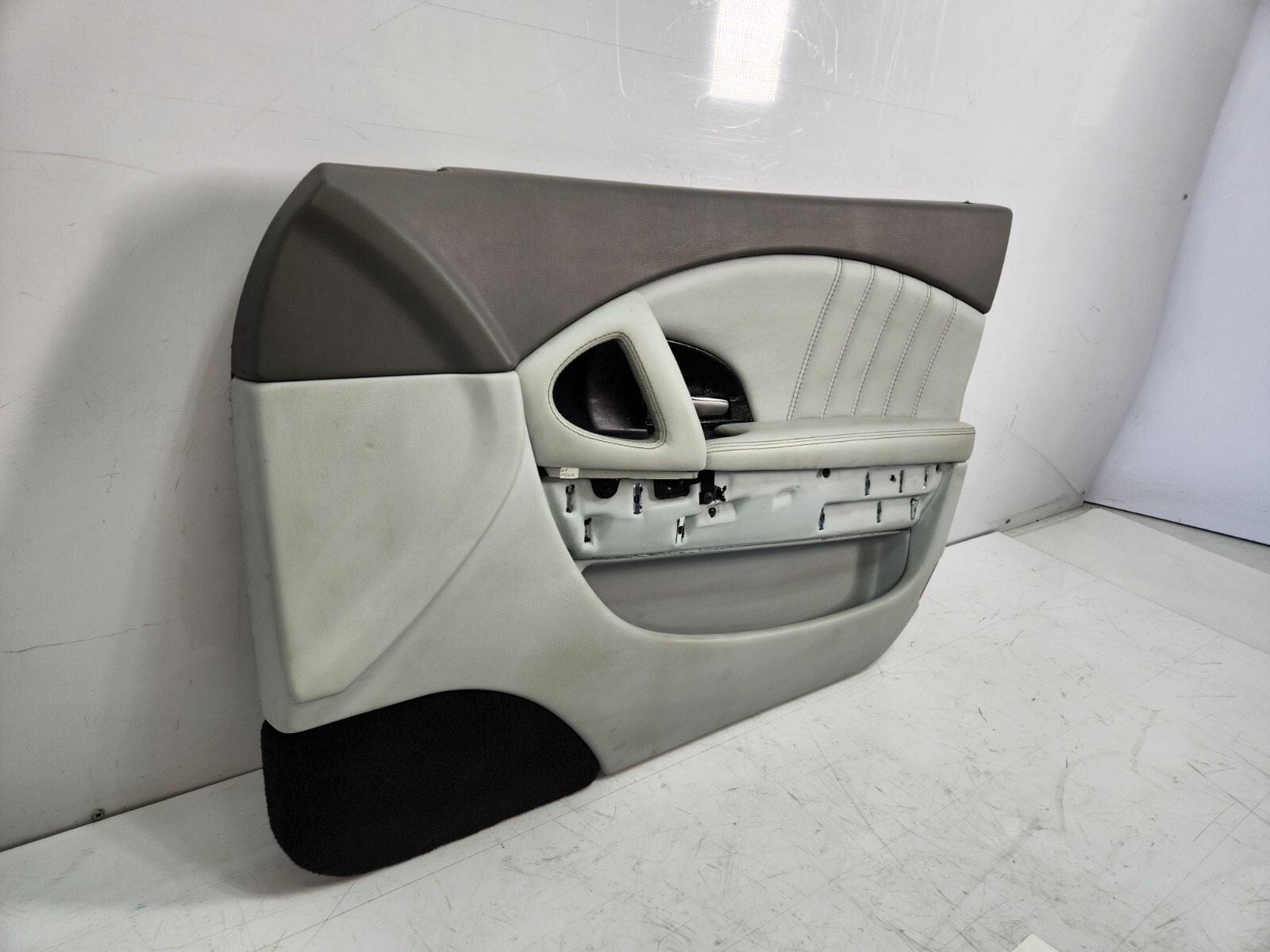 ✅ 03-12 OEM Maserati Quattroporte Front Right Side Interior Door Panel Leather
