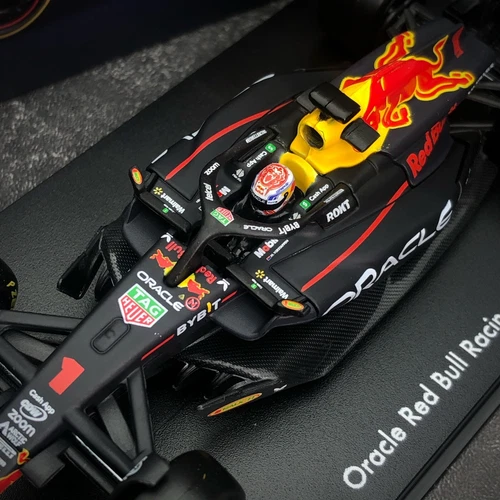 Bburago 1/43 Oracle Red Bull RB19 F1 Model 2023 #1 Max Verstappen W show case - Picture 7 of 10
