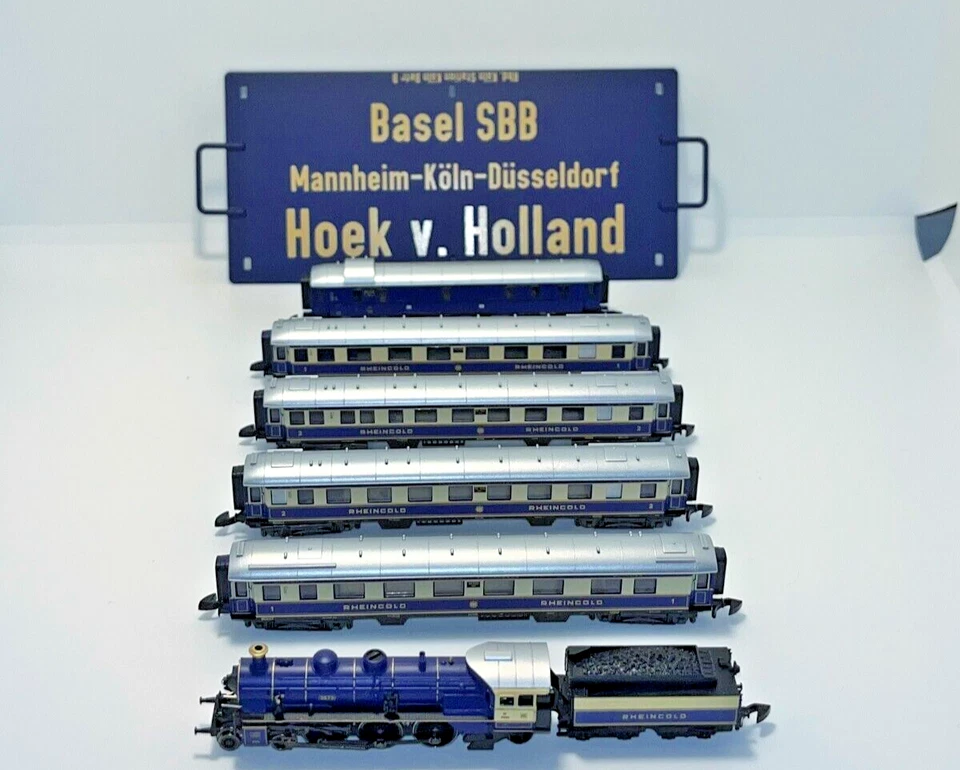 Z Marklin 81331 "75 Years of the Rheingold" Special Edition Package Train Set - Image 3 of 4