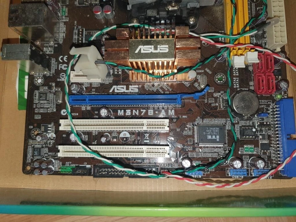 ASUS M3N78-AM Carte Mère Avec CPU AMD Sempron, Guide Utilisation Socket AM 2 - Photo 4/4