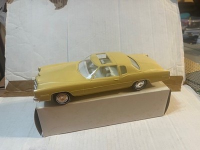 Vintage 1975 Johan Jo-Han Cadillac Eldorado Bombay Yellow Dealer Promo 1/25