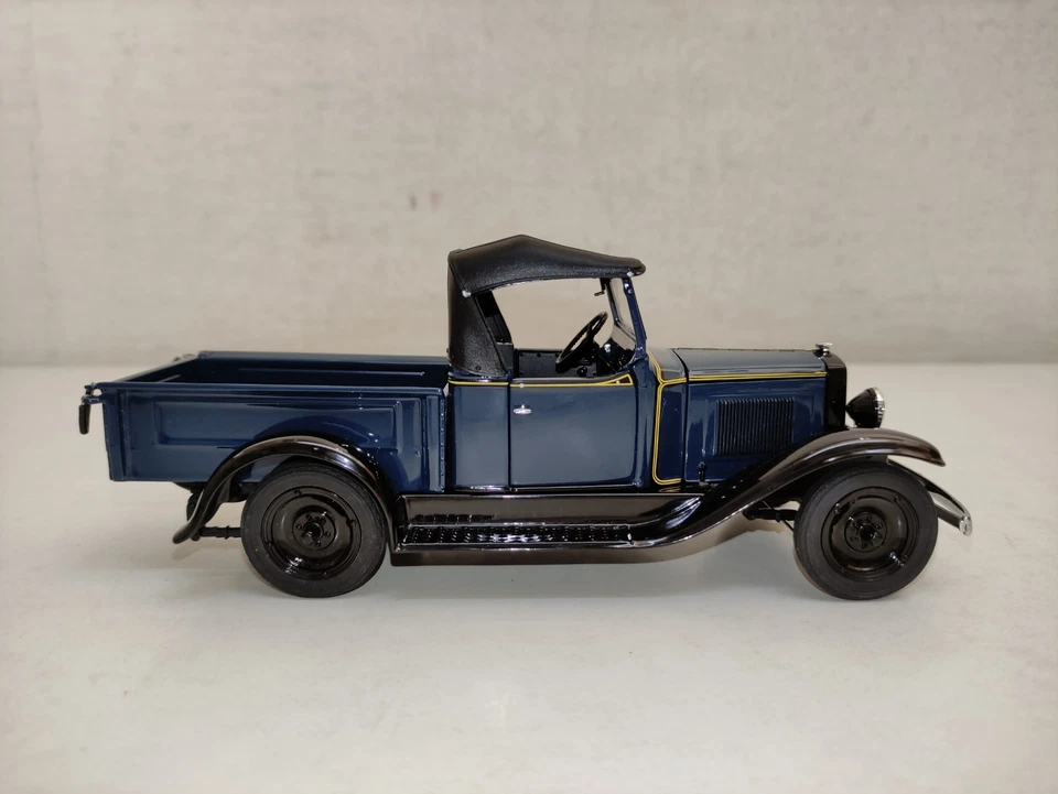 Danbury Mint Chevrolet Roadster Pickup  Scala 1/24-U19 - Immagine 3 di 4