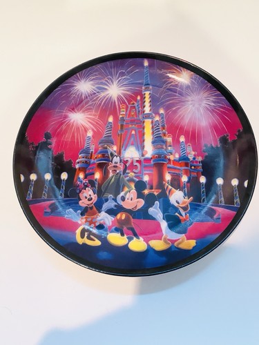 Walt Disney World 25 Magical Years 1996 Collector’s Plate