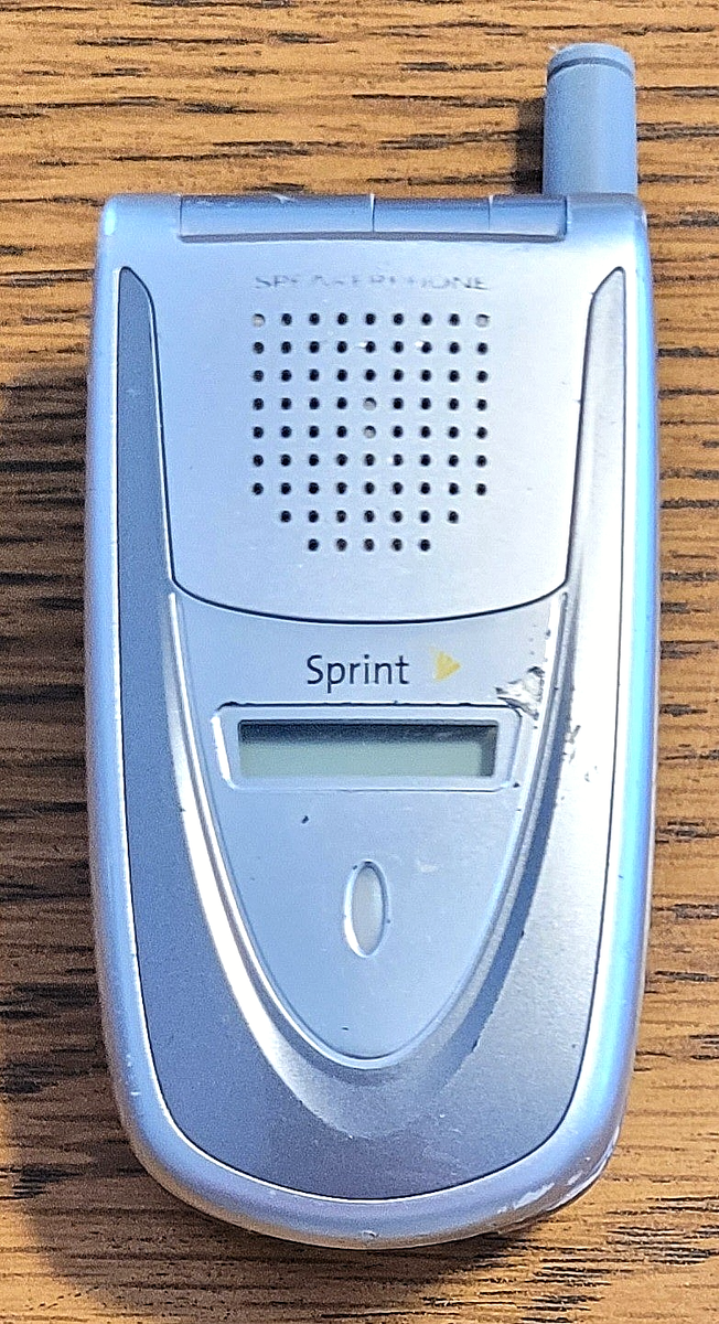 Sanyo VI-2300 - Gray and Silver ( Sprint ) Rare Cellular Flip