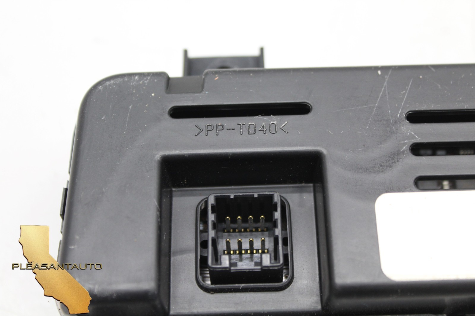 M139 03-13 Maserati Quattroporte Rear A/C Heater Climate Control Switch