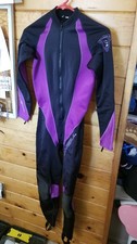 Woman's black/purple O'Neil wetsuit size 6 Vintage 90s
