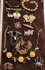 LOT VINTAGE COSTUME JEWELRY UNSIGNED