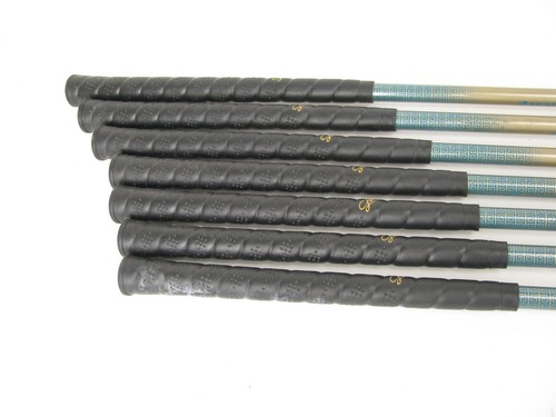 LADIES Adams Idea Tech A4OS Hybrid iron set 4-PW with Graphite +Headcovers - Picture 11 of 12