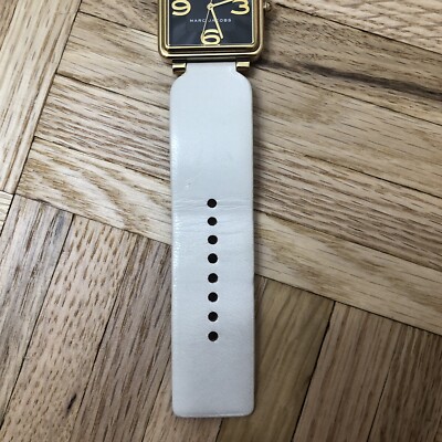 Marc Jacobs Vic MJ1440 Black Dial Leather Strap Watch