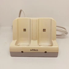 Nintendo Wii NYKO Charge Station 87000-A50 Rechargeable Battery Dock K2