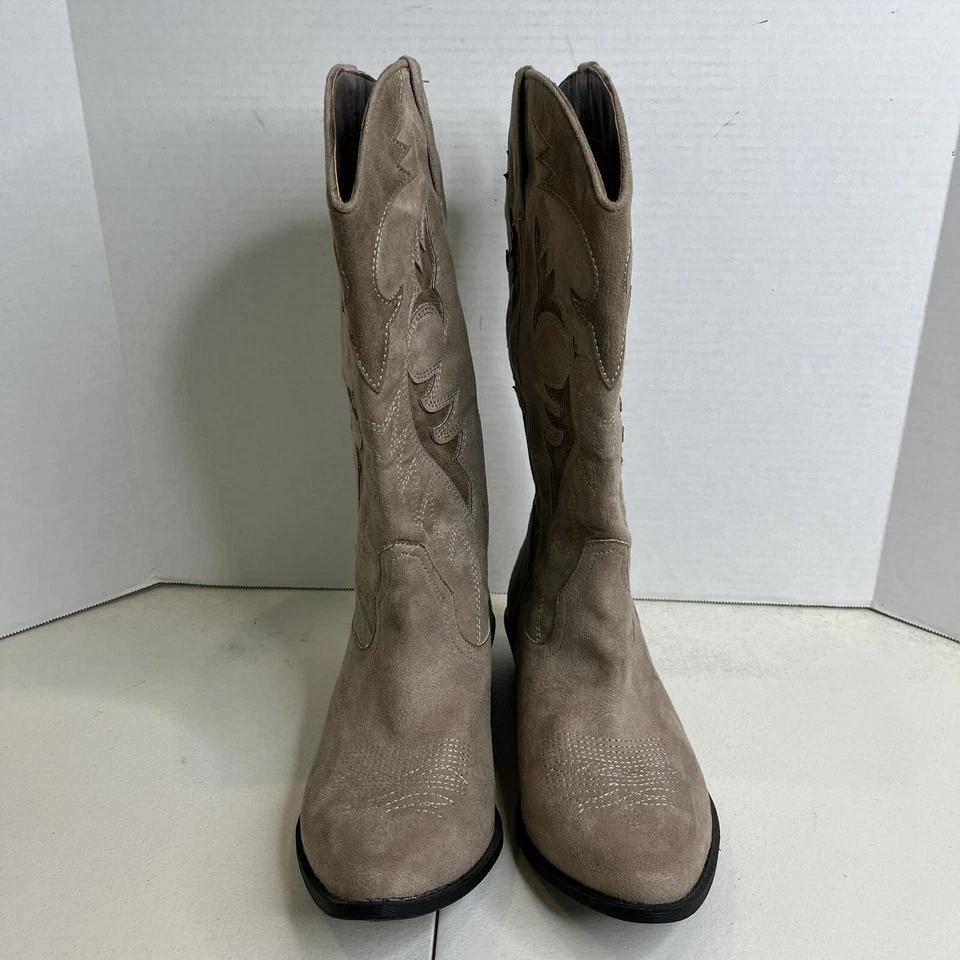 Botas occidentales Coconuts para mujer 9 M marrón gamuza con incrustaciones de cuero punta corta apenas usadas Foto 4 de 4