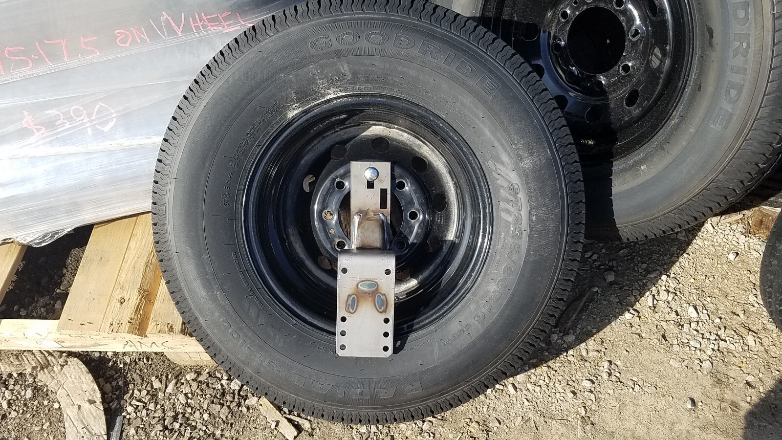 Universal Trailer Spare Tire Mount fits ALL 4 5 6 8 Lug Stud Wheels