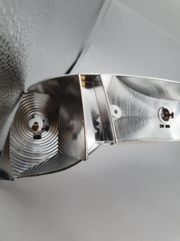 PIAGGIO SFERA 50 80 NSL TAILLIGHT RÜCKLICHT FASSUNG 290943 NEU ORIGINAL MM00253 - Bild 3 von 4