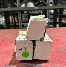 NEW IN BOX LOT OF 3 SIEMENS BLACK SELECTOR SWITCH 3SB35 00-2TA11