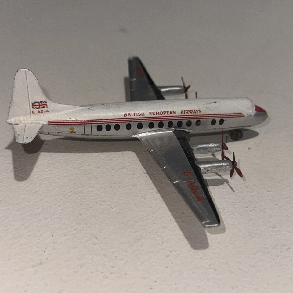 Dinky 708 Vickers Viscount 800 AIR LINER BEA G-AOJA - Image 4 of 4