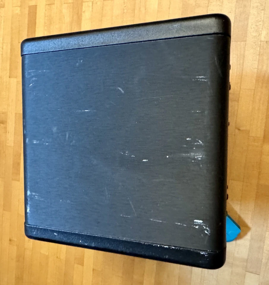 Axton AXB20A Subwoofer mit Verstärker 20cm - Schwarz - Auto Subwoofer - Bild 2 von 4